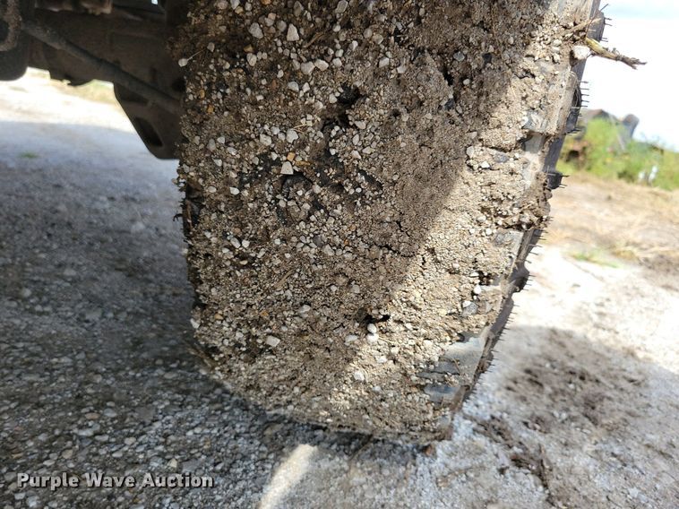 image for item IQ9919 2001 Chevrolet Silverado 1500  Ext. Cab pickup truck