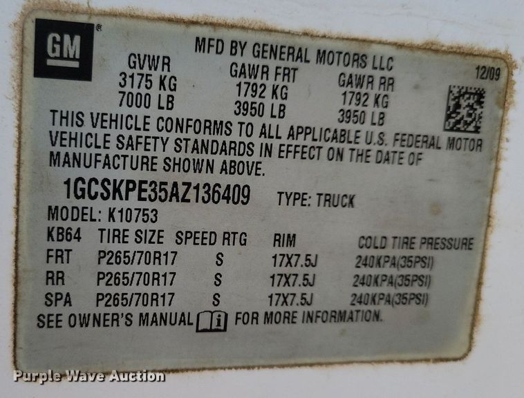 image for item IQ9919 2001 Chevrolet Silverado 1500  Ext. Cab pickup truck