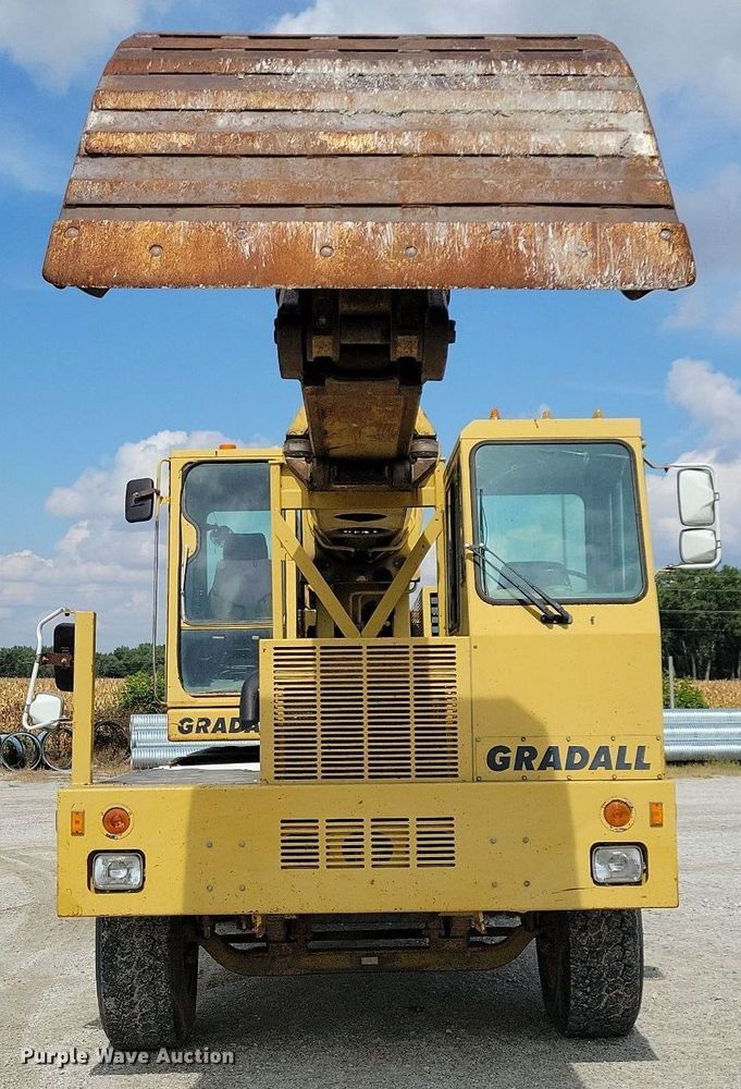 image for item IQ9920 1999 Gradall XL4100  wheeled excavator