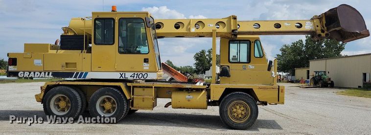 image for item IQ9920 1999 Gradall XL4100  wheeled excavator