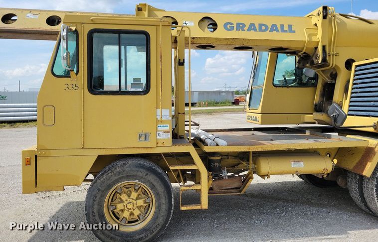image for item IQ9920 1999 Gradall XL4100  wheeled excavator