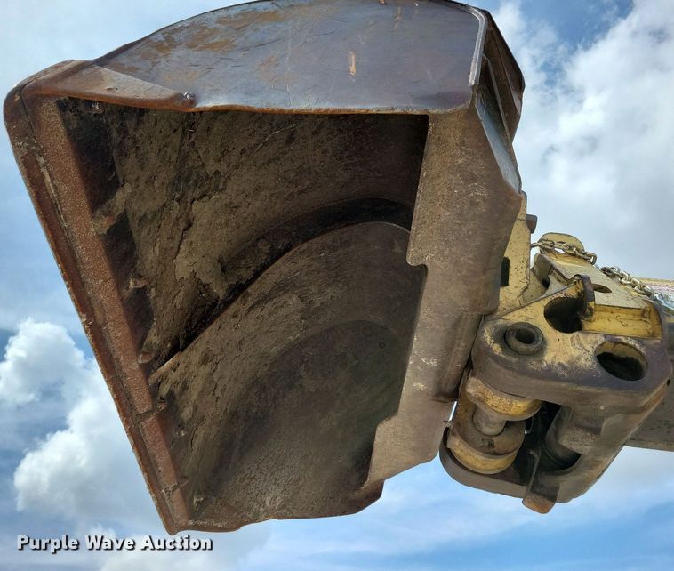 image for item IQ9920 1999 Gradall XL4100  wheeled excavator