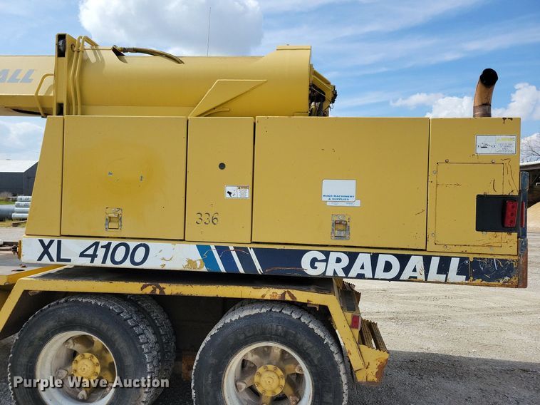 image for item IQ9920 1999 Gradall XL4100  wheeled excavator