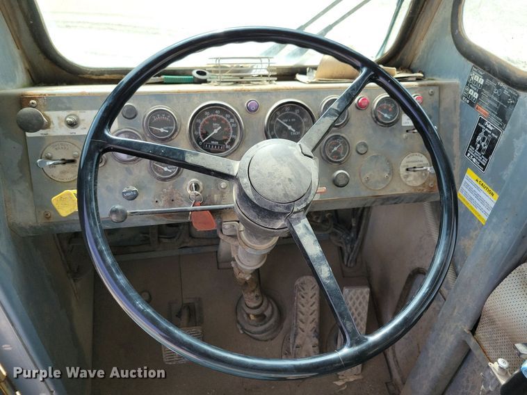 image for item IQ9920 1999 Gradall XL4100  wheeled excavator