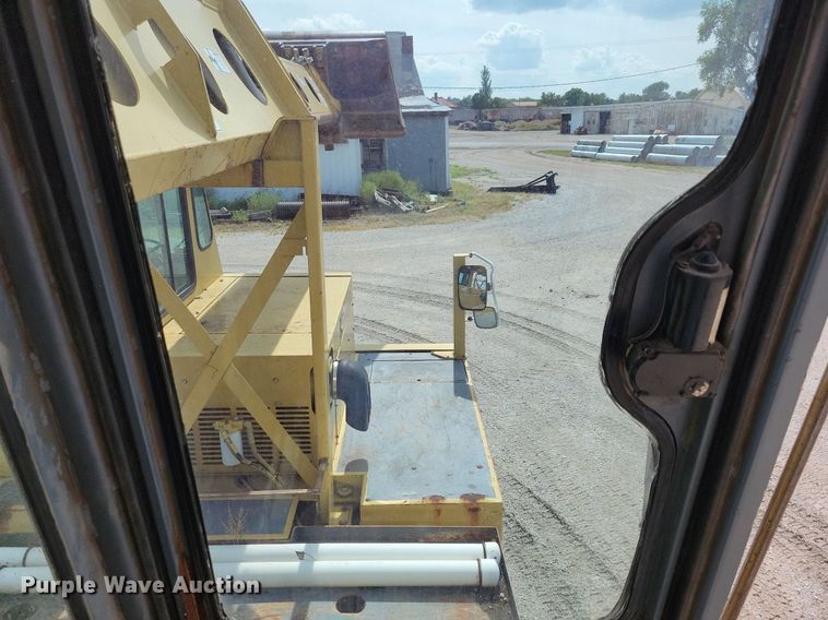 image for item IQ9920 1999 Gradall XL4100  wheeled excavator