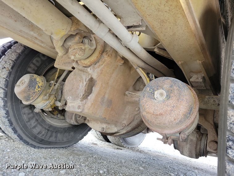 image for item IQ9920 1999 Gradall XL4100  wheeled excavator