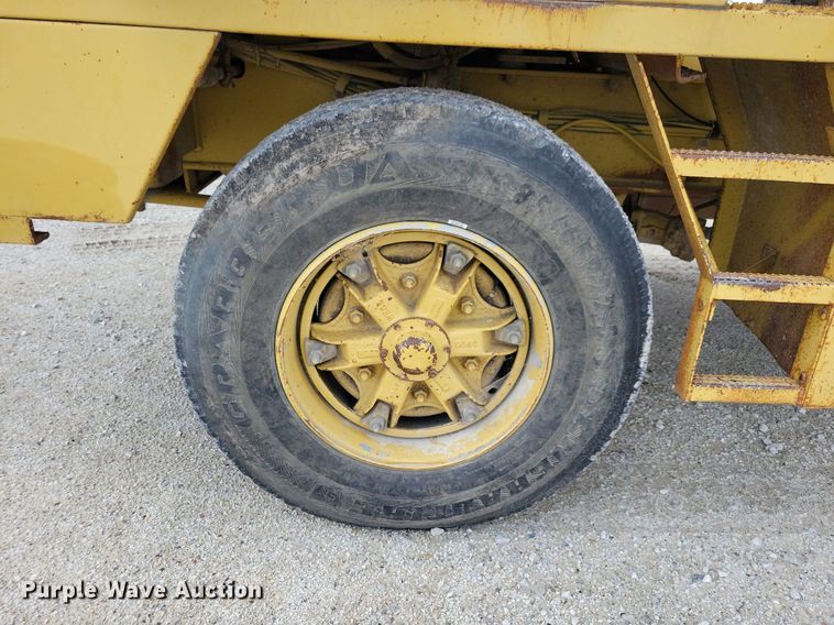 image for item IQ9920 1999 Gradall XL4100  wheeled excavator