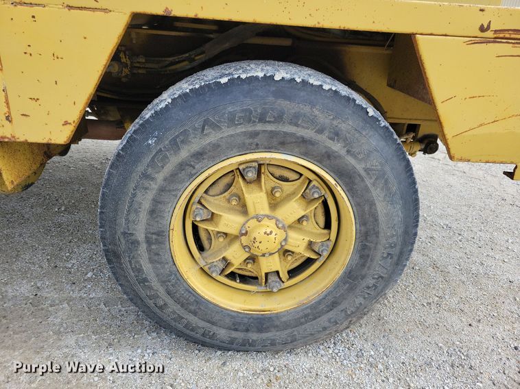 image for item IQ9920 1999 Gradall XL4100  wheeled excavator