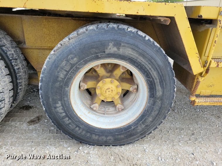 image for item IQ9920 1999 Gradall XL4100  wheeled excavator