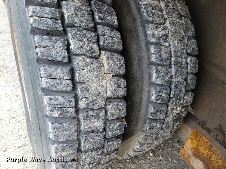 image for item IQ9920 1999 Gradall XL4100  wheeled excavator