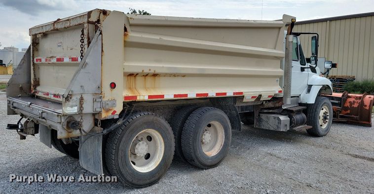 image for item IQ9921 2014 International WorkStar 7400  dump truck