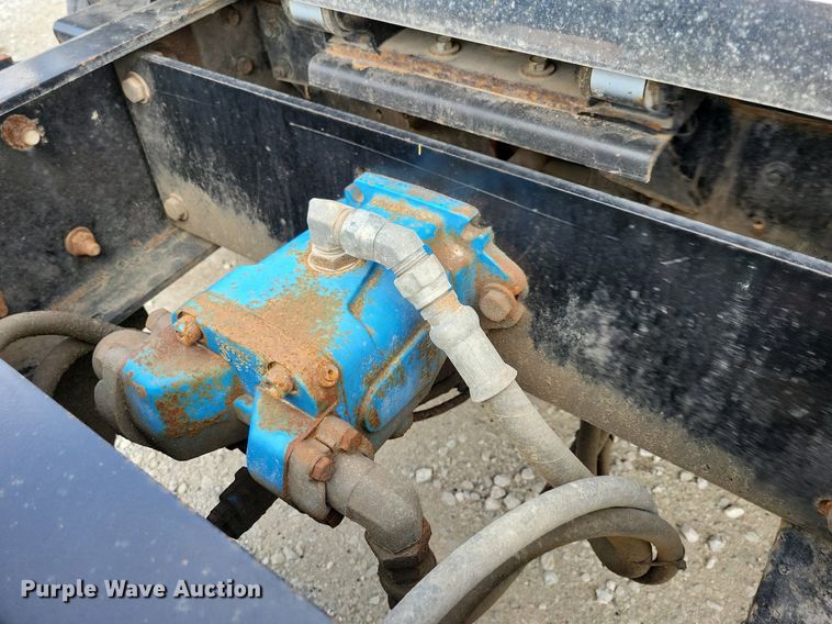 image for item IQ9921 2014 International WorkStar 7400  dump truck