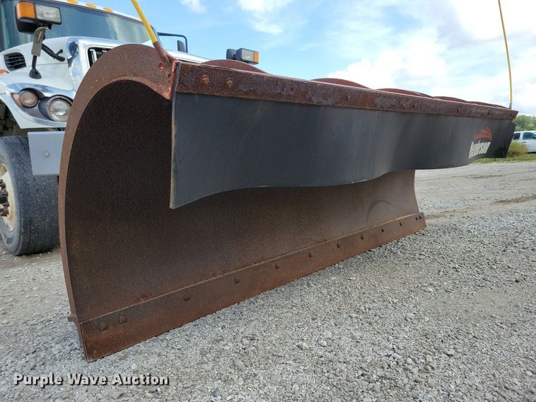 image for item IQ9921 2014 International WorkStar 7400  dump truck