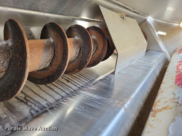 image for item IQ9921 2014 International WorkStar 7400  dump truck