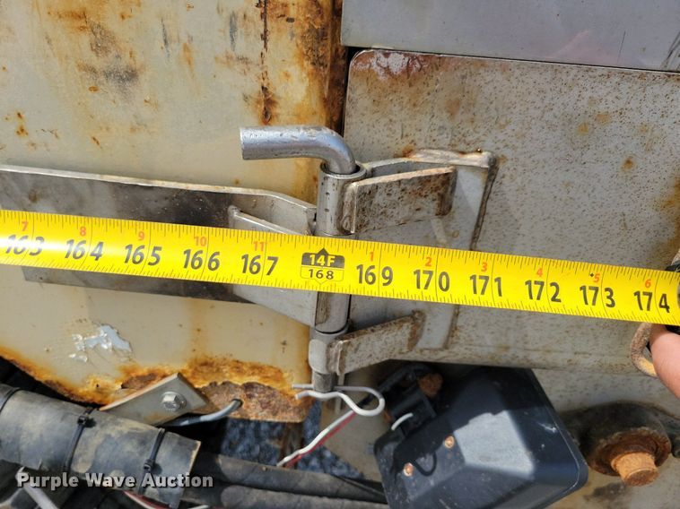 image for item IQ9921 2014 International WorkStar 7400  dump truck