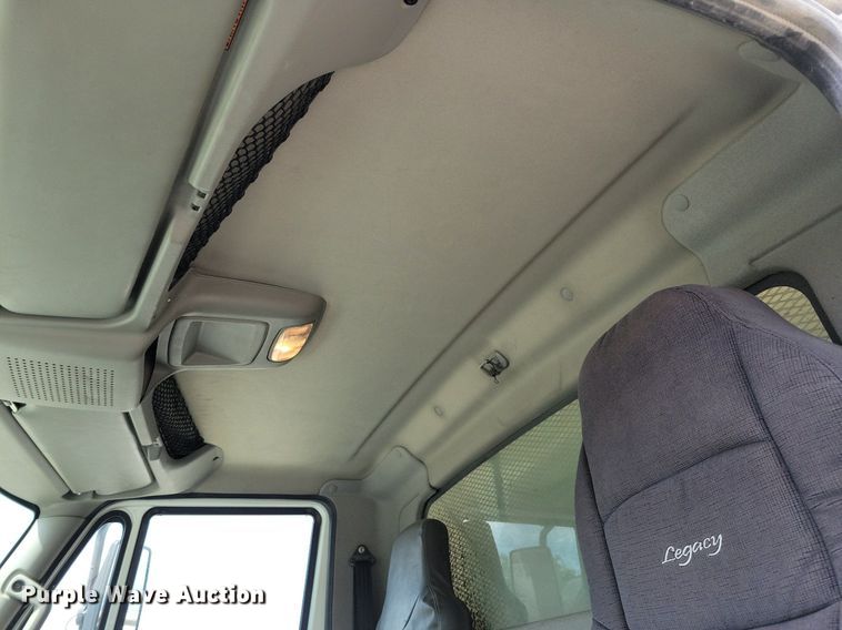 image for item IQ9921 2014 International WorkStar 7400  dump truck