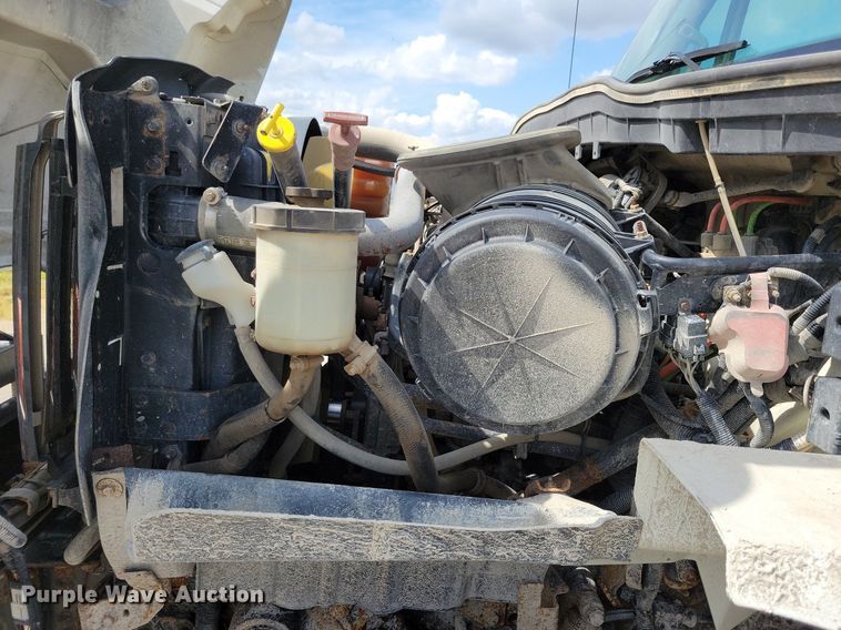 image for item IQ9921 2014 International WorkStar 7400  dump truck