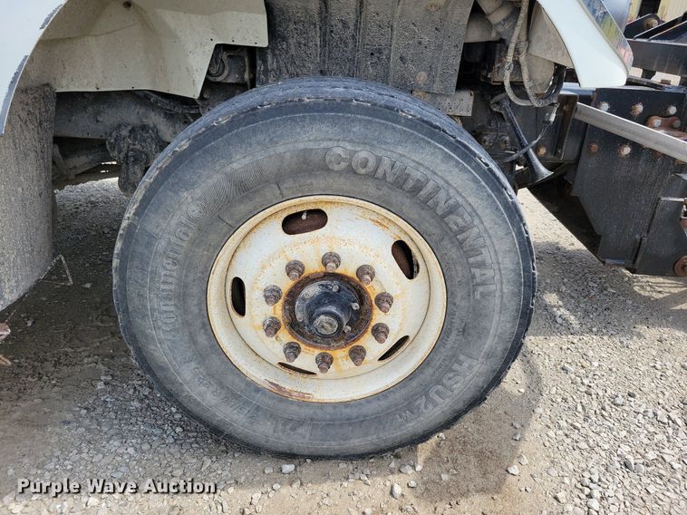 image for item IQ9921 2014 International WorkStar 7400  dump truck