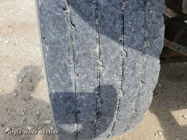 image for item IQ9921 2014 International WorkStar 7400  dump truck