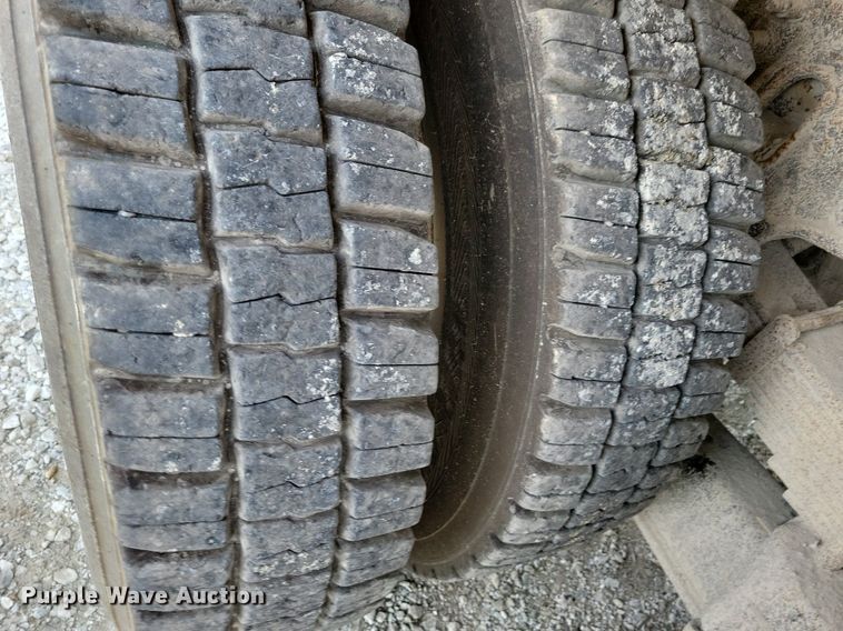 image for item IQ9921 2014 International WorkStar 7400  dump truck