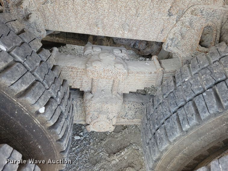 image for item IQ9921 2014 International WorkStar 7400  dump truck