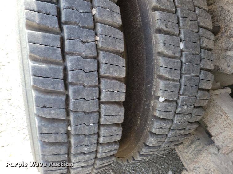 image for item IQ9921 2014 International WorkStar 7400  dump truck