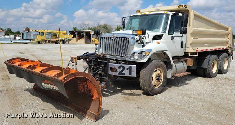 image for item IQ9922 2014 International WorkStar 7400  dump truck