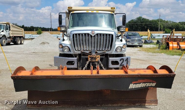 image for item IQ9922 2014 International WorkStar 7400  dump truck