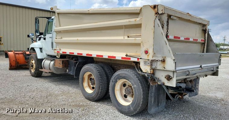 image for item IQ9922 2014 International WorkStar 7400  dump truck