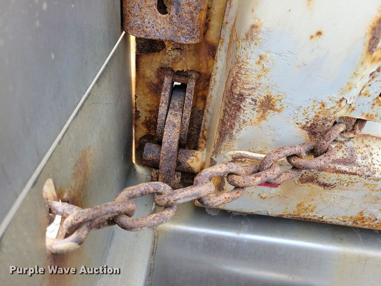 image for item IQ9922 2014 International WorkStar 7400  dump truck