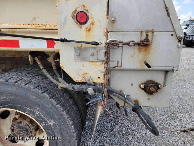 image for item IQ9922 2014 International WorkStar 7400  dump truck