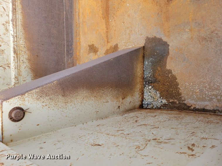 image for item IQ9922 2014 International WorkStar 7400  dump truck