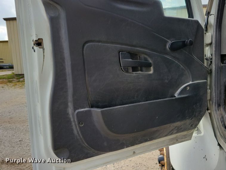 image for item IQ9922 2014 International WorkStar 7400  dump truck