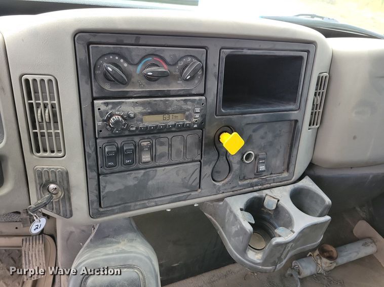 image for item IQ9922 2014 International WorkStar 7400  dump truck