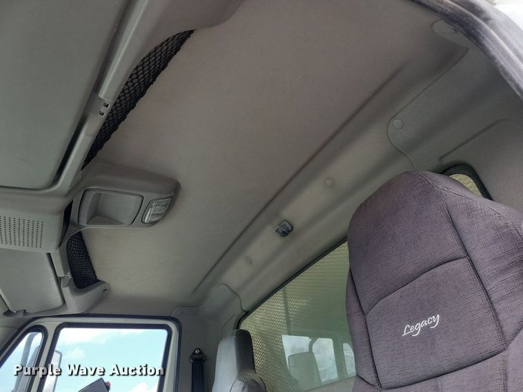 image for item IQ9922 2014 International WorkStar 7400  dump truck