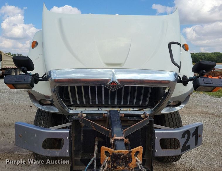 image for item IQ9922 2014 International WorkStar 7400  dump truck