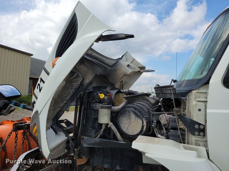 image for item IQ9922 2014 International WorkStar 7400  dump truck