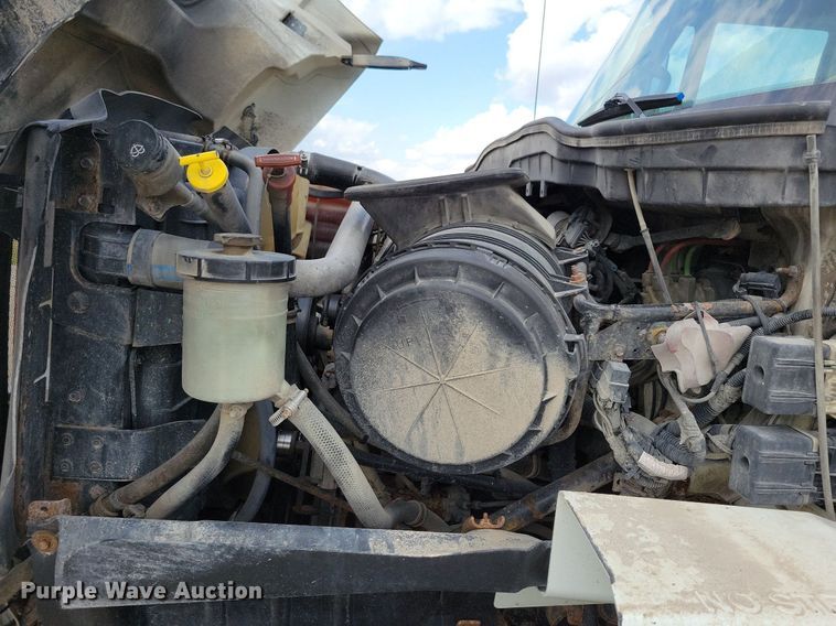 image for item IQ9922 2014 International WorkStar 7400  dump truck