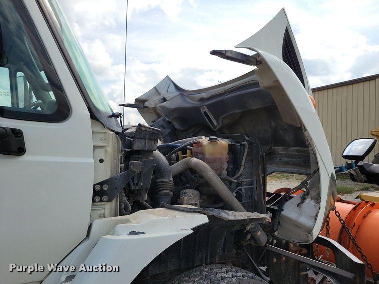 image for item IQ9922 2014 International WorkStar 7400  dump truck