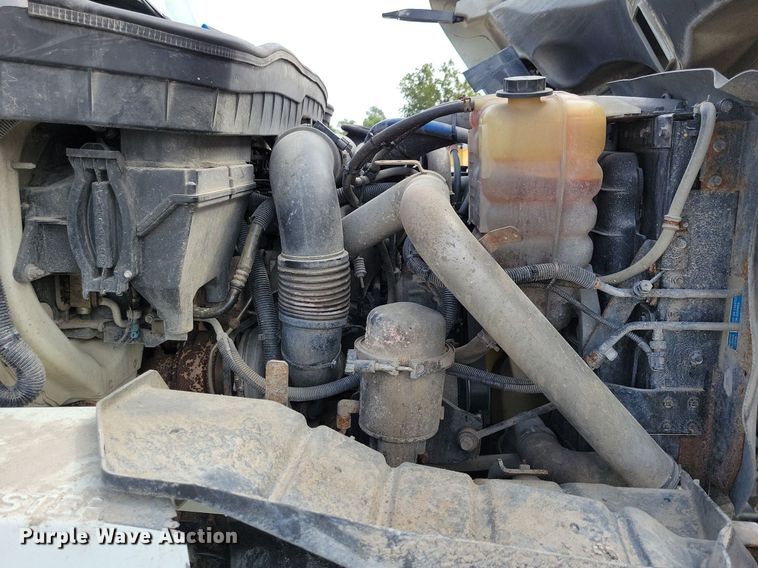 image for item IQ9922 2014 International WorkStar 7400  dump truck