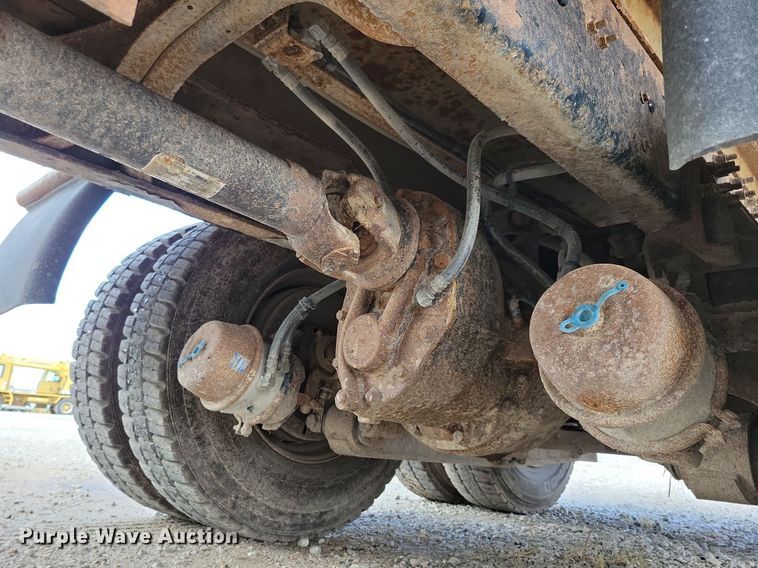 image for item IQ9922 2014 International WorkStar 7400  dump truck