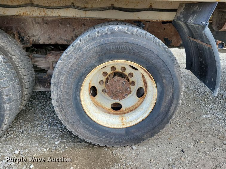 image for item IQ9922 2014 International WorkStar 7400  dump truck