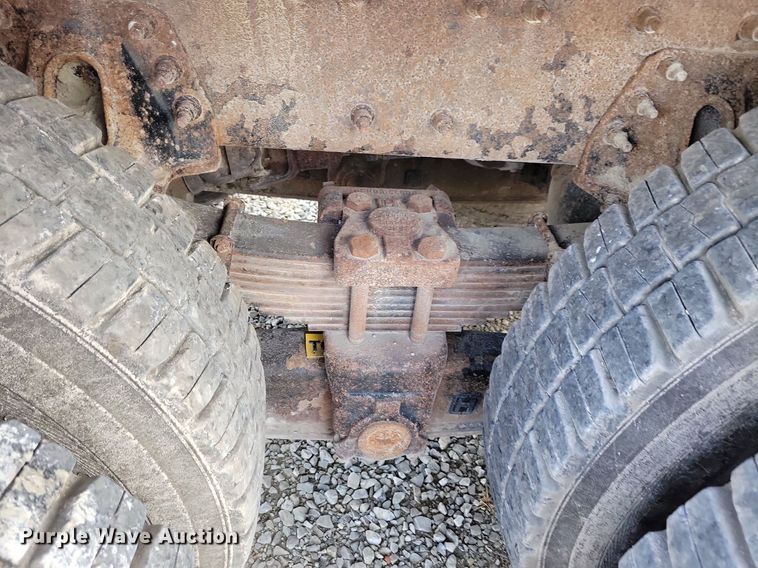 image for item IQ9922 2014 International WorkStar 7400  dump truck