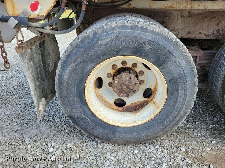 image for item IQ9922 2014 International WorkStar 7400  dump truck