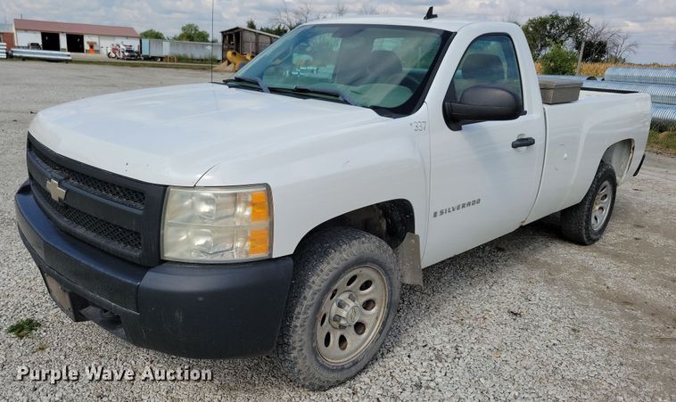 image for item IQ9923 2007 Chevrolet Silverado 1500  pickup truck