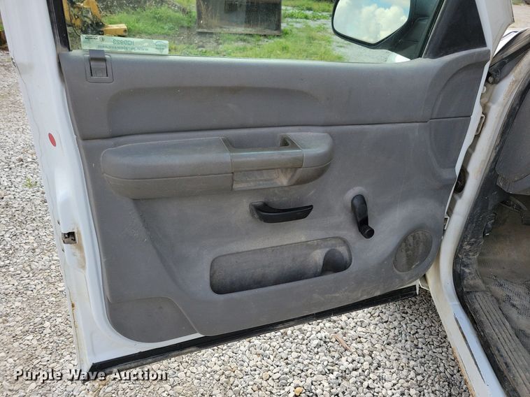 image for item IQ9923 2007 Chevrolet Silverado 1500  pickup truck