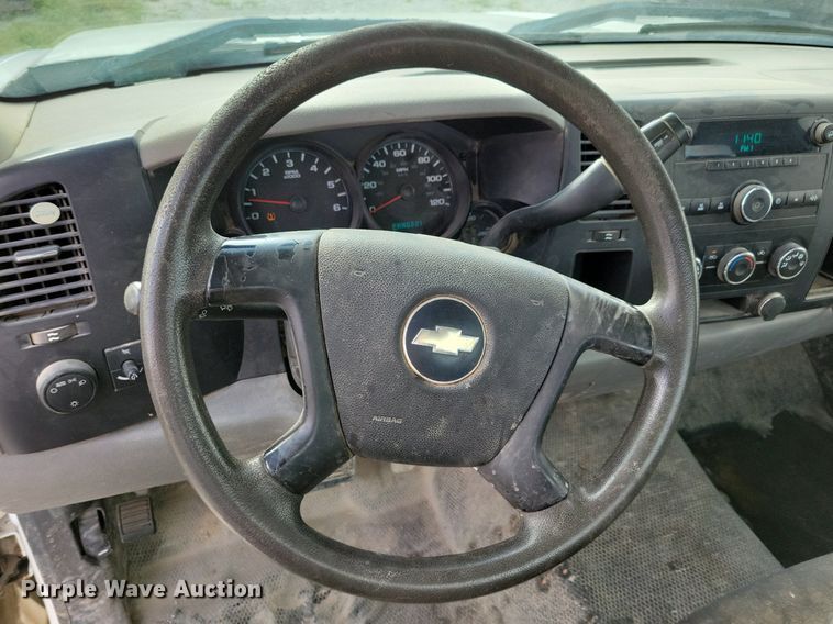 image for item IQ9923 2007 Chevrolet Silverado 1500  pickup truck