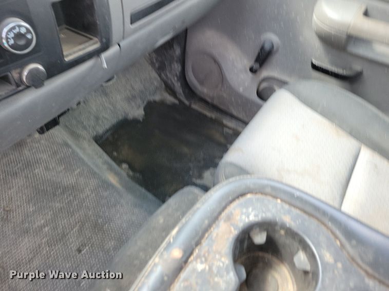 image for item IQ9923 2007 Chevrolet Silverado 1500  pickup truck