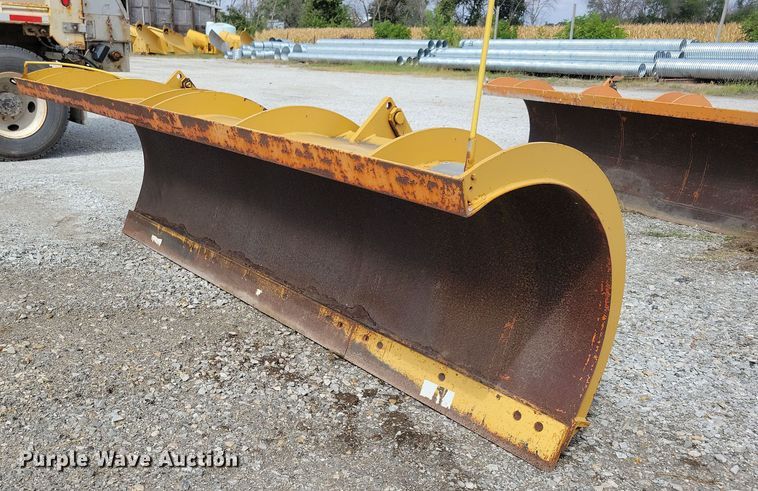 image for item IQ9927 Henderson  10' W snow plow