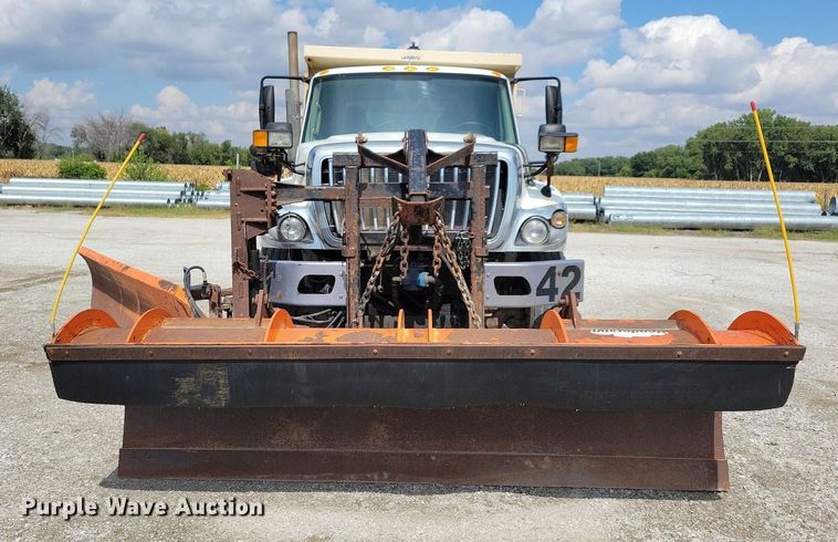 image for item IQ9928 2014 International WorkStar 7400  dump truck